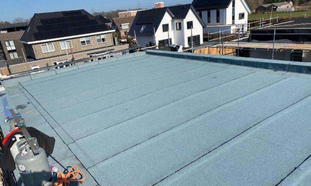 Nieuw dak in Lent laten aanleggen Geheel nieuw plat dak aangelegd